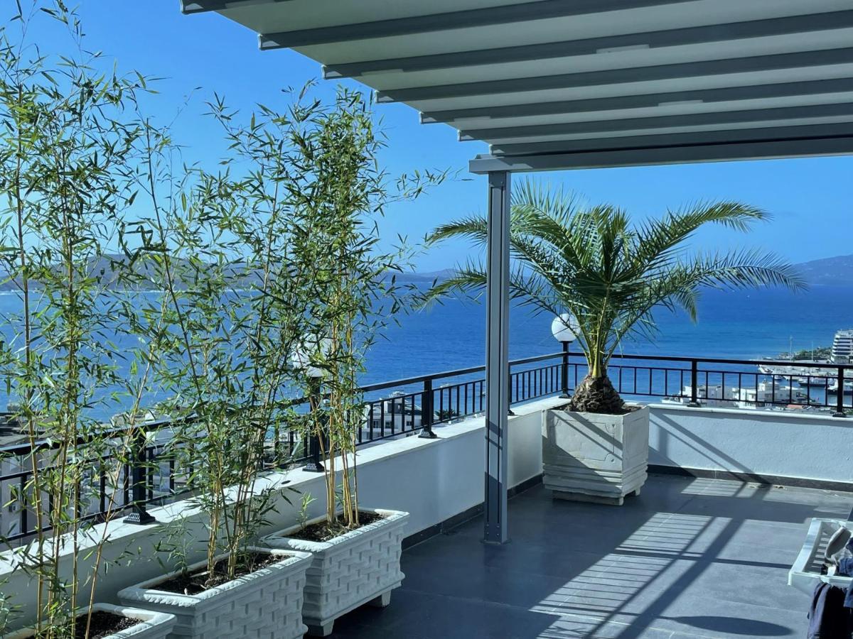 Appartamento Teuta- Luxury Penthouse 200M2 Sarandë Esterno foto