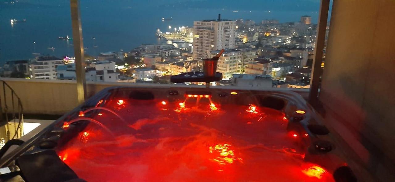 Appartamento Teuta- Luxury Penthouse 200M2 Sarandë Esterno foto