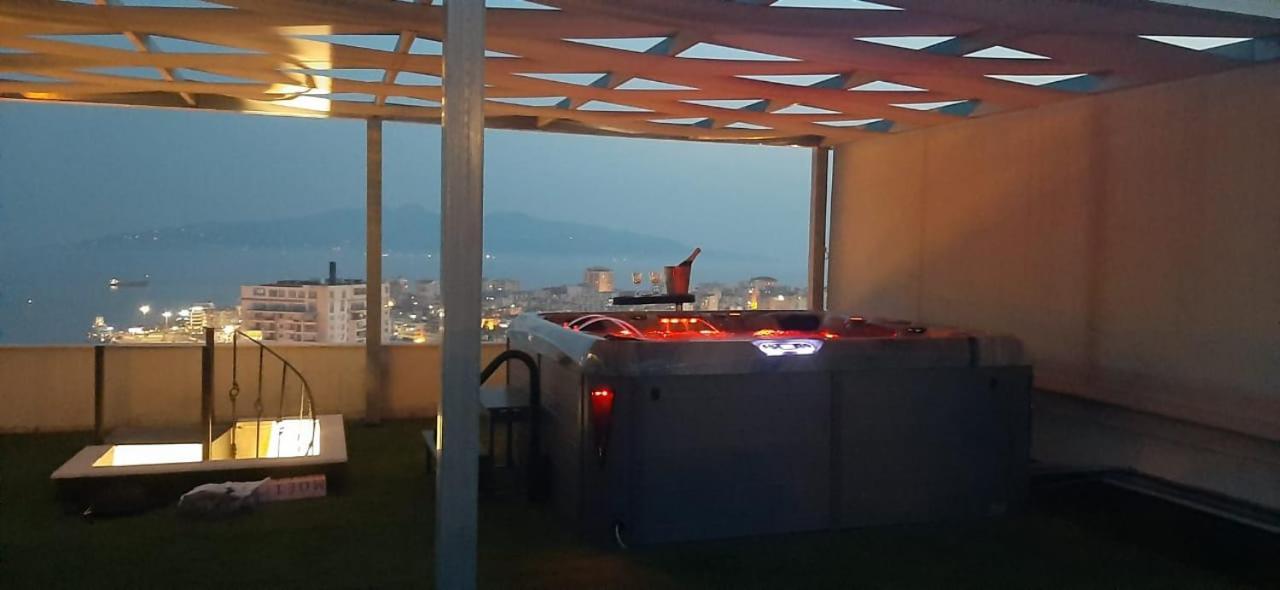 Appartamento Teuta- Luxury Penthouse 200M2 Sarandë Esterno foto